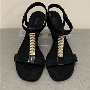 Alfani Step N Flex Wedge Sandals Black with Gold Acsent Strap Size ~10.5M